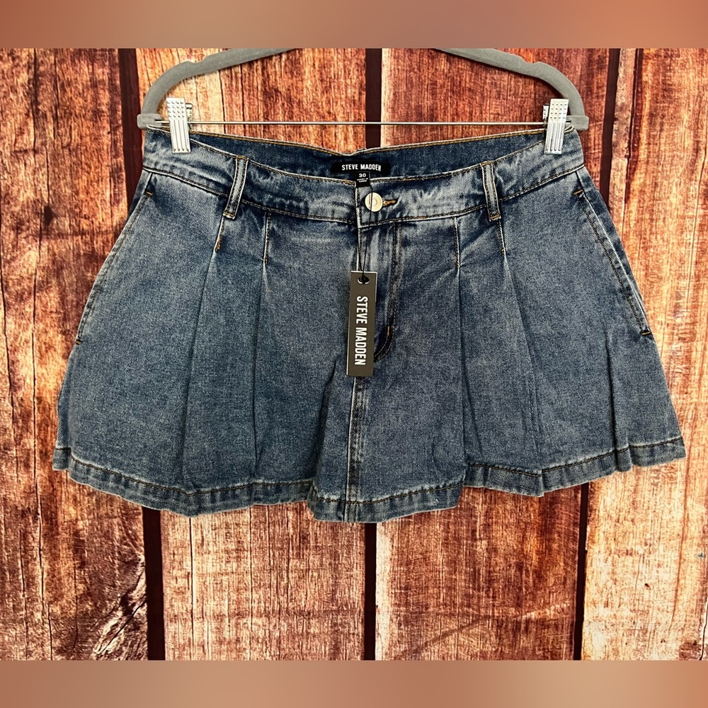 Steve Madden | NWT Marlowe Denim Mini Skort - Picture 3 of 11